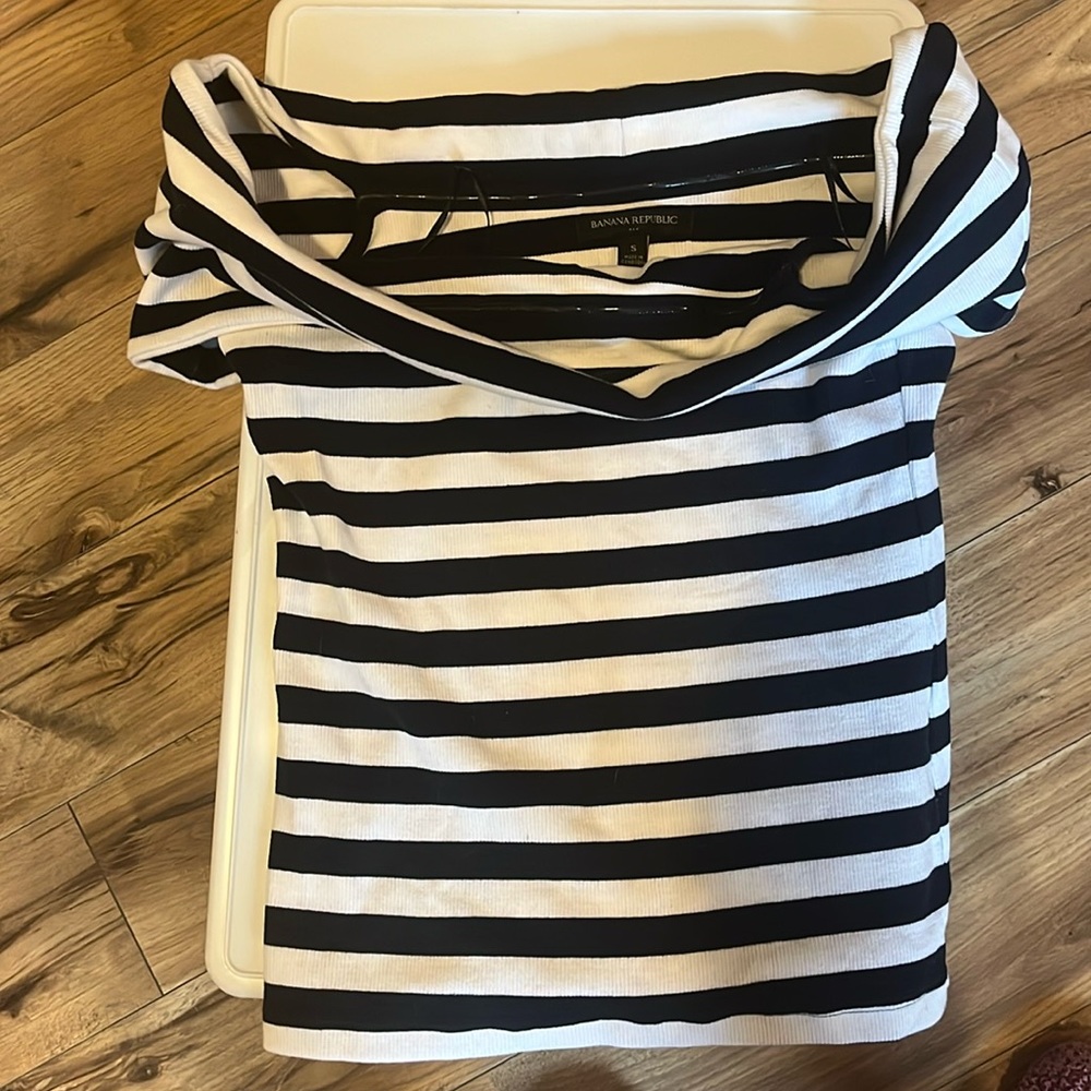 Banana Republic off the shoulder top. It is dark blue and white.